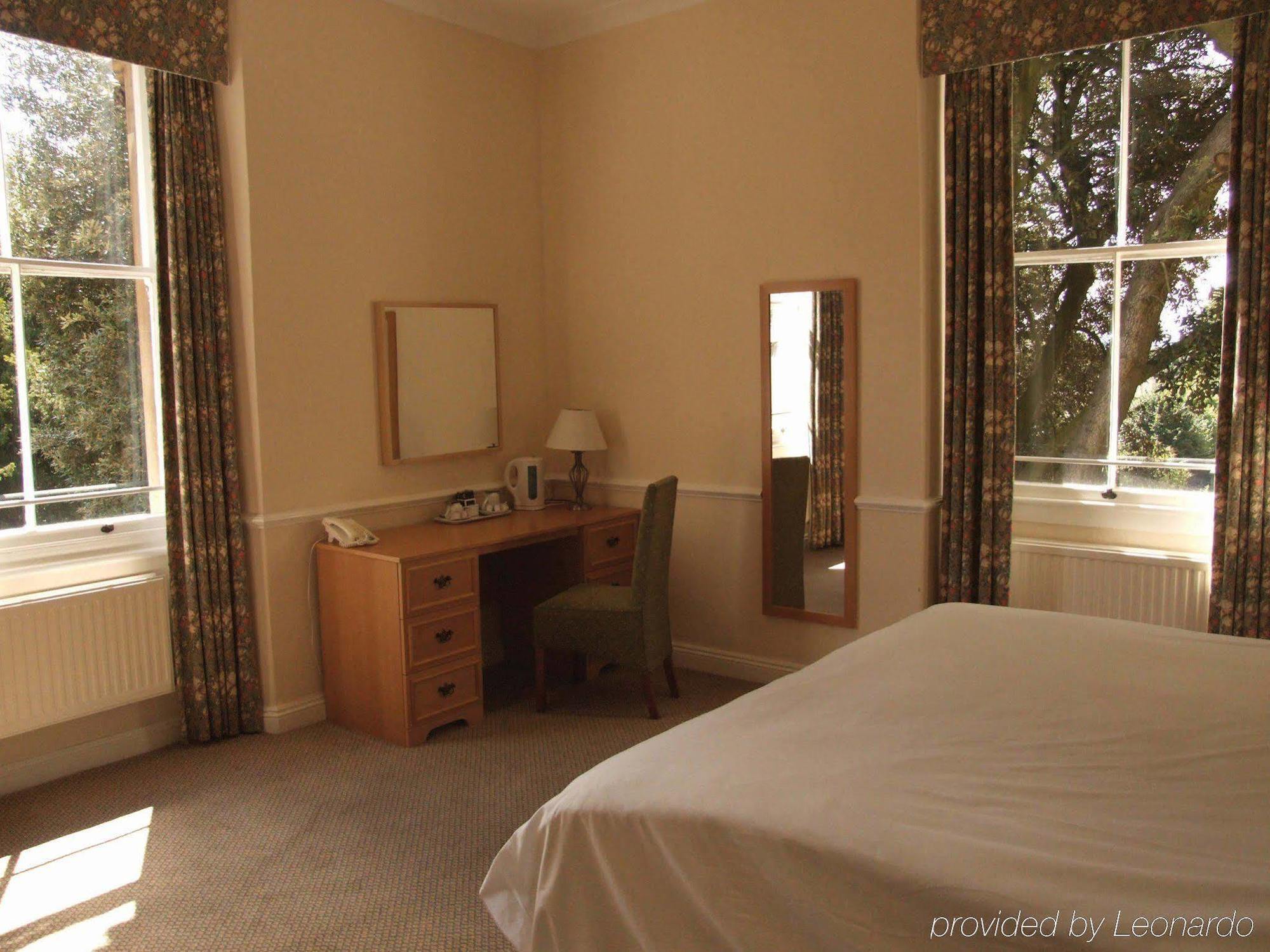 Victoria Square Hotel Clifton Village Bristol Room photo